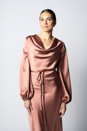 VESTIDO DESBOCADO CON MANGA LARGA ROSA