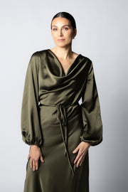 VESTIDO DESBOCADO CON MANGA LARGA OLIVO