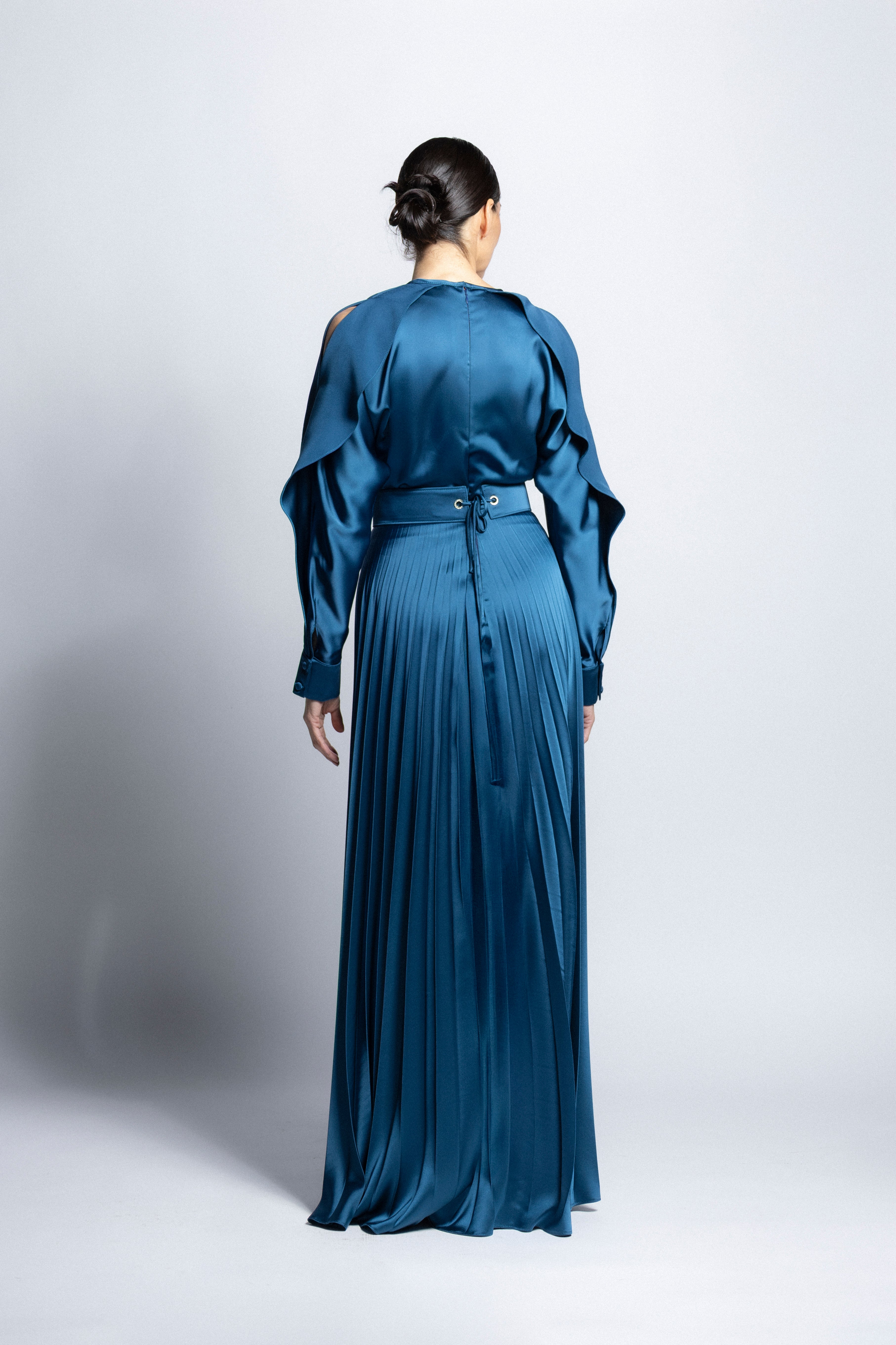 VESTIDO PLISADO CON MANGA OLÁN PETROLEO