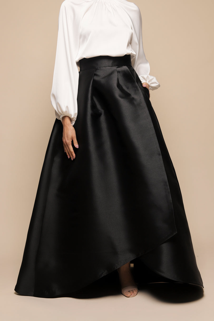 FALDA ENVOLVENTE NEGRA