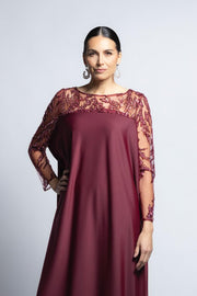 VESTIDO CEREMONIA COLUMNA CON BATA ENCAJE ROJO